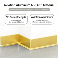 Plinthe en aluminium autocollante de style crème, disponible en plusieurs couleurs au choix