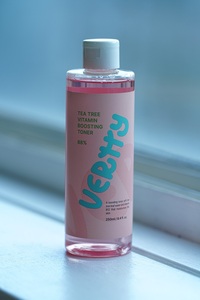 Tónico Facial Calmante con Aceite de Árbol de Té y Vitamina B12 para Piel Propensa al Acné, Minimiza los Poros y Controla la Grasa - Product Image 6