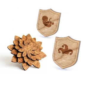 Nuevo Pin Personalizado de Madera Esmaltada, Diseño 2D/3D, Lindo, con Forma de Corazón, Redondo, Cuadrado, Estrella, Suave o Rígido, para Solapa - Product Image 1