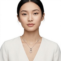 Collier pendentif cercle entrelacé en argent 925 – Design élégant de bijoux à double anneau pavé de CZ