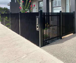 Listón de Aluminio para Cercas de 1.2 m de Alto, Barra Plana para Cercas, Panel de Listones Flotantes para Cercas - Product Image 3