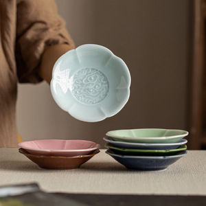 Plato de cerámica con forma de flor, mini plato de porcelana con diseño de nube auspiciosa de seis pétalos para té, postres, frutas y fiestas. - Product Image 2