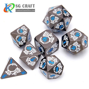 Dés de <span class=keywords><strong>jeu</strong></span> <span class=keywords><strong>en</strong></span> vrac avec logo personnalisé <span class=keywords><strong>en</strong></span> gros Dragon <span class=keywords><strong>en</strong></span> métal à l'intérieur de pierres précieuses <span class=keywords><strong>Jeu</strong></span> de dés polyédriques du MDN - Product Image 6