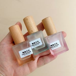 Flacon <span class=keywords><strong>de</strong></span> <span class=keywords><strong>parfum</strong></span> carré double, sous-embouteillage, verre <span class=keywords><strong>grain</strong></span> <span class=keywords><strong>de</strong></span> <span class=keywords><strong>bois</strong></span> haut <span class=keywords><strong>de</strong></span> gamme, 10 ml, <span class=keywords><strong>petit</strong></span> échantillon, flacon pulvérisateur à pression, impression dégradée sur l'écran - Product Image 2