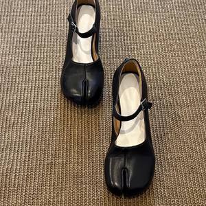 2026 New Arrival Ladies High Quality Retro <b>Split</b> <b>Toe</b> Block Heel Leather <b>Shoes</b> One Buckle Strap Casual Dress Pumps - Product Image 2