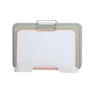 Ensemble de 4 planches à découper de cuisine en plastique, colorées et codées, avec support de rangement en acier inoxydable et poignée métallique – Vente en gros - Product Image 6