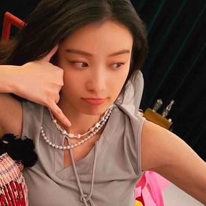 Collar de Perlas de Agua Dulce Elegante y Moderno para Mujer, Concha de Mariposa Blanca Natural para el Verano, Nuevo Estilo, Collar de Perlas de Gato - Product Image 2