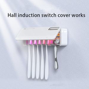 Support mural personnalisé pour brosses à dents avec stérilisateur UVC, séchage par ventilateur et minuterie - Product Image 4