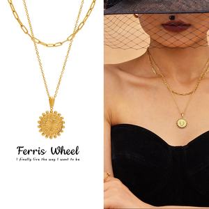 Coeur de pêche double face à la mode et pendentif lettre anglaise sur collier chaîne à maillons style grande roue pour les femmes - Product Image 2