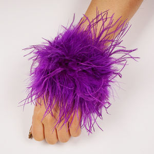 أساور ريش النعام الفاخرة العريضة، قابلة للإزالة، سهلة الارتداء، أساور ريش للتنكر، حفلات الكريسماس، للبالغين، متعددة الألوان - Product Image 1