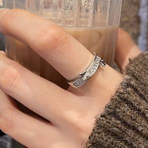 Bague papillon 3D exquise en argent pur S925, design haut de gamme à bouche ouverte avec incrustation - Product Image 1