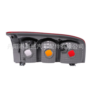 Feux arrière rouges à LED pour Toyota Hilux Vigo Pickup 2005-2010 - Product Image 2
