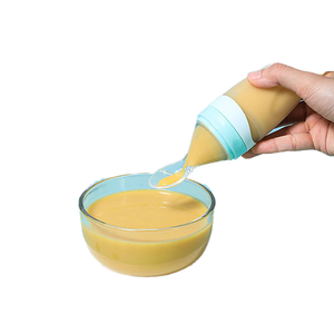 Gran oferta, biberón de silicona para bebé de 90mL, diseño moderno con cuchara de grado alimenticio para pasta de arroz y alimentador de bebé - Product Image 1