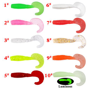 Kit de señuelos blandos Texas Rig con anzuelos de jig head para pesca de lubina, 3 sets con gusanos y anzuelos de colores. - Product Image 5