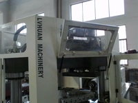 Machine de fabrication de bouteilles / Machine de soufflage par injection automatique IB45 pour bouteilles en plastique / Machine IBM