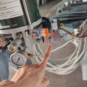 Bras de robot de moulage par injection industriel entièrement automatisé avec contrôle multi-axes, composants essentiels inclus - Product Image 2
