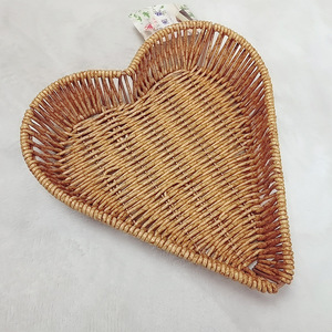 Heart Shaped Wicker <b>Baskets</b> Multifunctional Food Container Kitchen Use Snack Plate - Product Image 2