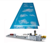 Ligne de production automatique de panneaux et de profilés de plafond en PVC à double vis avec moteur et boîte de vitesses certifiée CE