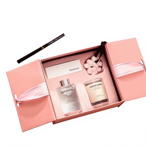 Vela Aromática Premium Hecha a Mano con Cera de Soya Natural y Aroma a Flor de Cerezo, Caja de Regalo, Pieza Decorativa, Set de Regalo para el Festival Qixi - Product Image 1