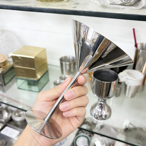 Coupe à Martini avec Logo Personnalisé - Approuvé ISO9001, Usinage CNC, Électro-érosion à Fil, Acier Inoxydable 304, Petites Séries pour Bars et Événements Festifs - Product Image 2