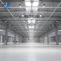 Bâtiment en acier à travée libre, structure préfabriquée à grande travée pour projets industriels et polyvalents