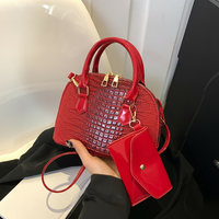 Sac à main de luxe pour femme en cuir PU gaufré crocodile, forme coquille, sac bandoulière de créateur avec chaîne