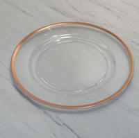 Assiettes de présentation rondes en plastique transparent avec bordure dorée Assiette de présentation en acrylique de 13 pouces décorative pour mariage Vente en gros
