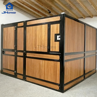 Équipement Essentiel JHorse : Porte Autoportante de Sécurité pour Écuries et Boxes à Chevaux
