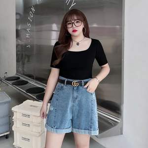 Short en jean délavé gris fumé pour femme Runqi N8368, taille haute, coupe ample, style boyfriend, ourlet retroussé, bords déchirés, en coton - Product Image 3