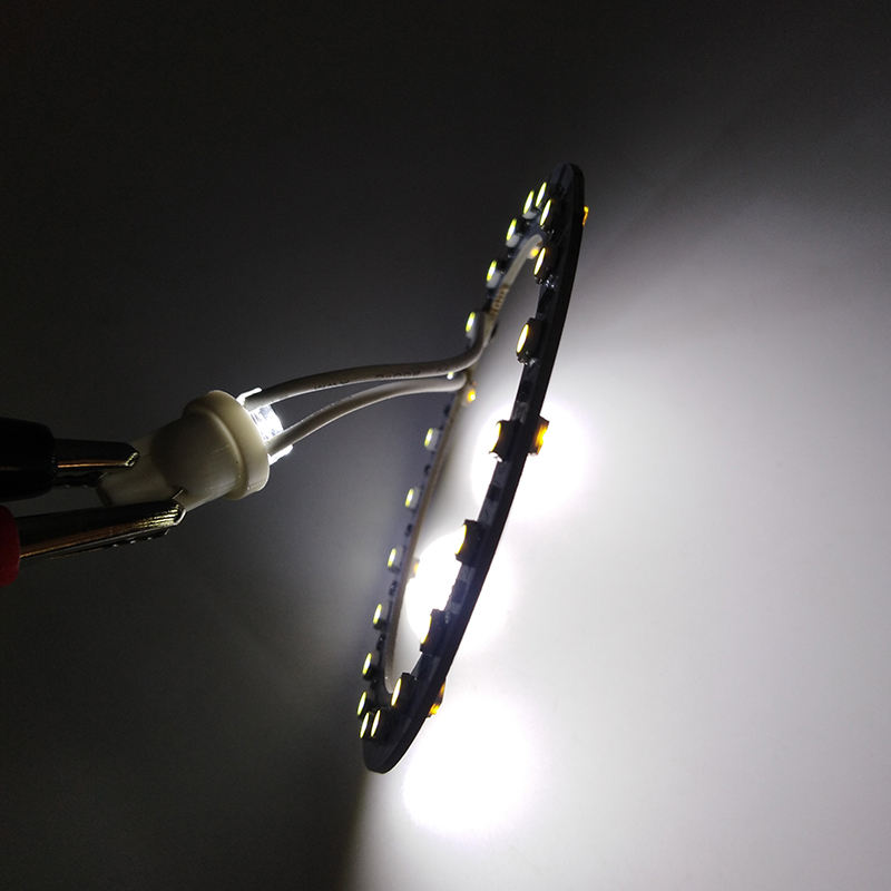 ขาว &amp; ขาวเย็น