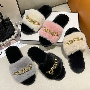 Moda moderna <span class=keywords><strong>fascia</strong></span> tinta unita soffice velluto pantofole basse da donna adornate <span class=keywords><strong>con</strong></span> catena di metallo spesso pantofole di cotone a punta aperta invernale - Product Image 3