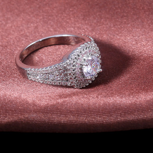 Anello da Donna con Micro Pavé di Zirconi Rosa, Gioiello per Matrimonio, Fidanzamento, Uso Quotidiano e Feste, Idea Regalo - Product Image 1