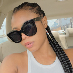 Gafas de Sol de Moda Personalizadas con Marco Grande, Protección Solar, Estilo Minimalista Retro para Mujer - Product Image 1