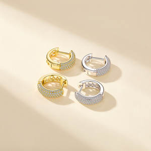 <span class=keywords><strong>Orecchini</strong></span> a Cerchio in <span class=keywords><strong>Argento</strong></span> Sterling S925 con Moissanite da 0,7 CTW, Design Rettangolare Scintillante con Pavé - Product Image 4