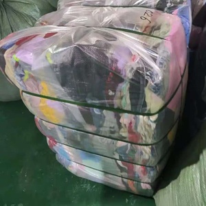 Fornitura all'ingrosso di balle di <span class=keywords><strong>abbigliamento</strong></span> usato autunnale da donna e da <span class=keywords><strong>uomo</strong></span> dalla Cina, per rivendita, esportazione e mercato di seconda mano, senza campioni. - Product Image 5