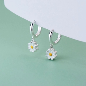 High Quality 925 Sterling <strong>Silver</strong> Drop <strong>Earrings</strong> Cute <strong>Daisy</strong> Floral Hoops Fashionable Trendy Jewelry Gift - Product Image 4