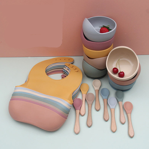 <span class=keywords><strong>2025</strong></span> Hot Bán Thân Thiện Với Môi Không Độc Hại <span class=keywords><strong>Silicone</strong></span> Bộ Đồ Ăn Cho Trẻ Em Phim Hoạt Hình Khuôn Mẫu Hút Bát Muỗng Đặt Với Ăn Bib - Product Image 3