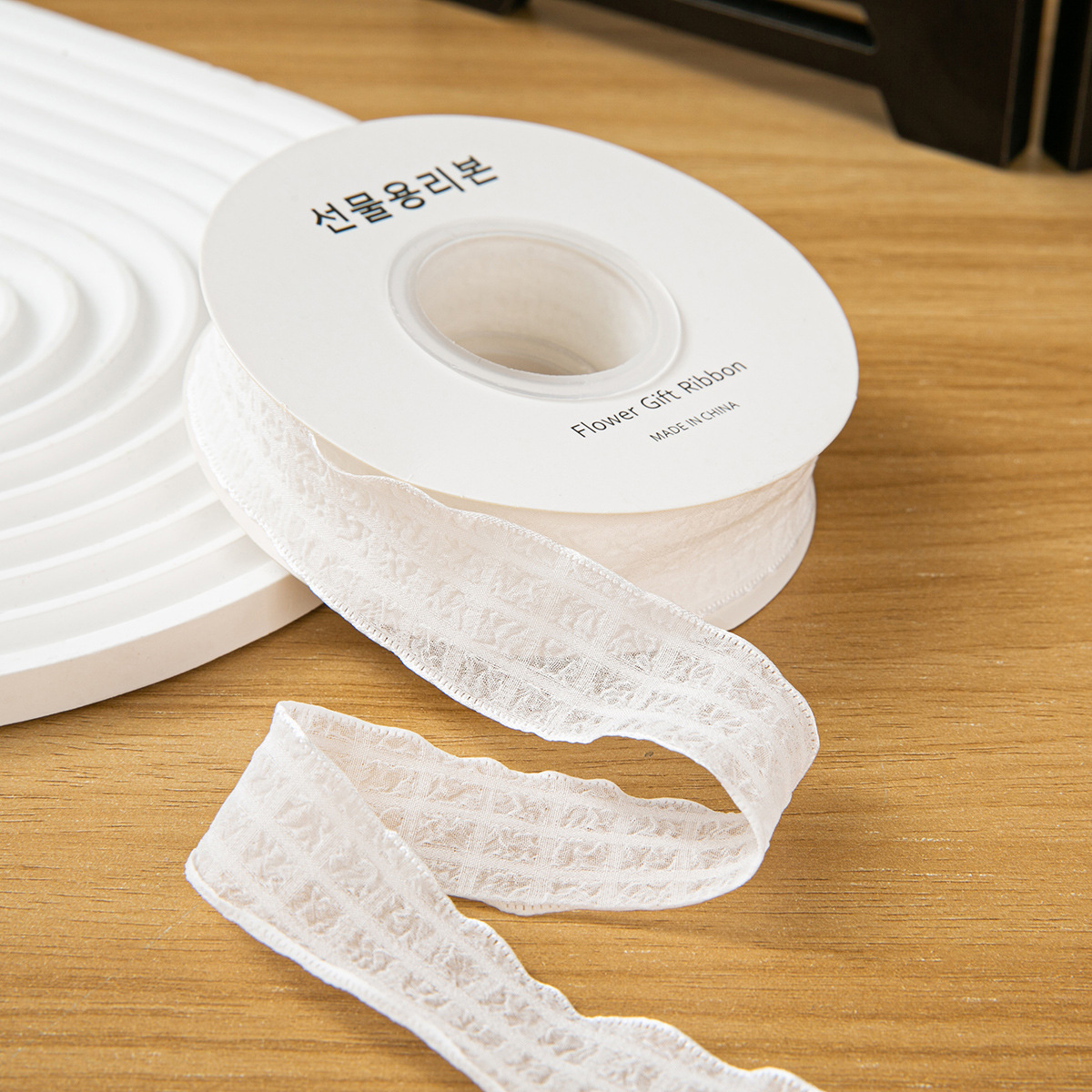2,5 cm blanc, 1 mètre (10 mètres par rouleau)