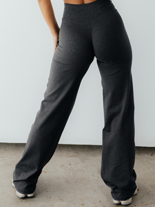 Pantalons de yoga pour femmes, jambe droite, taille haute, sans couture avant, forme en V, effet push-up, sensation de douceur et de légèreté, leggings de fitness pour la salle de sport, personnalisés - Product Image 2