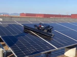 Las mejores herramientas de limpieza fotomática de Panel de módulo Solar Pv, <span class=keywords><strong>Robot</strong></span> limpiador robótico pequeño automático para limpieza de paneles solares - Product Image 4