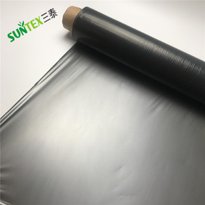 Film de paillage agricole robuste <span class=keywords><strong>en</strong></span> plastique HDPE noir et <span class=keywords><strong>argent</strong></span>é pour le contrôle des mauvaises herbes, idéal pour les légumes et les vergers - Product Image 3