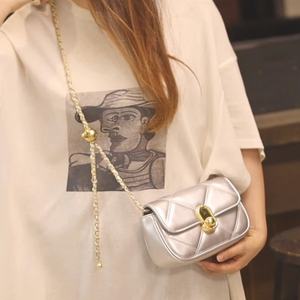 Nuevo Bolso Bandolera Impermeable de PU para Mujer, Diseño Cuadrado con Patrón de Caramelos, Pequeño, para Teléfono Móvil, con Cierre Simple - Product Image 3