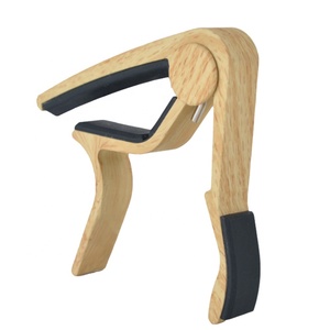 Bán Buôn Xu Hướng Mới Gỗ Màu <span class=keywords><strong>Guitar</strong></span> Capo Kim Loại Cổ Điển Acoustic <span class=keywords><strong>Guitar</strong></span> Capo Biểu Tượng Tùy Chỉnh Cho 6-Dây <span class=keywords><strong>Guitar</strong></span> - Product Image 6