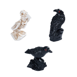 Mini décorations d'Halloween en résine, corbeau et crâne, pour usage intérieur, modèles de crâne de corbeau rose, accessoires de fête - Product Image 1