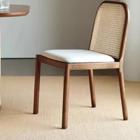 Échantillon Gratuit - Chaise de Salle à Manger en Bois avec Dossier en Rotin et Coussin Doux pour Cuisine et Restaurant