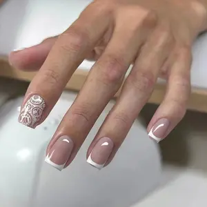 Personnalisé Réutilisable Haute Qualité Abs Nouveau Simple Carré Court Bord Blanc Français Petite Fleur Blanche Conception D'impression Faux Ongles