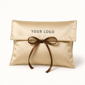 Pochette en satin bleu roi sur mesure avec ruban de qualité supérieure pour cadeaux de mariage de luxe dans un sac en papier - Product Image 1