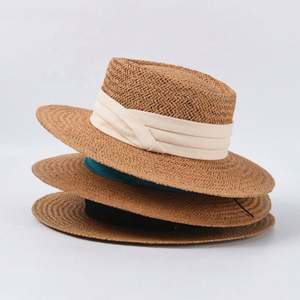 Chapeau de soleil de plage unisexe en paille tressée style canotier pour femmes et hommes, avec 3 rubans décoratifs tressés – Nouvelle collection été très tendance - Product Image 1