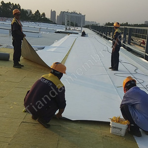 <span class=keywords><strong>Membrane</strong></span> de toiture en PVC de haute qualité, épaisseur 1,2, 1,5, 1,8, 2 mm, <span class=keywords><strong>membrane</strong></span> imperméable en PVC, prix - Product Image 5
