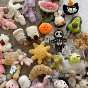 Peluche a forma di animali, drago, orso, gatto, cane, piante, dolci, vari ciondoli e peluche per borse a tracolla - Product Image 1